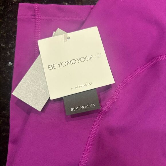 BEYOND YOGA Powerbeyond Strive High Waisted Midi Legging - Picture 6 of 7